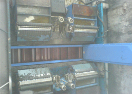 磁性分離器與刮板排屑機組和使用在軸承廠磨削液集中過濾現(xiàn)場